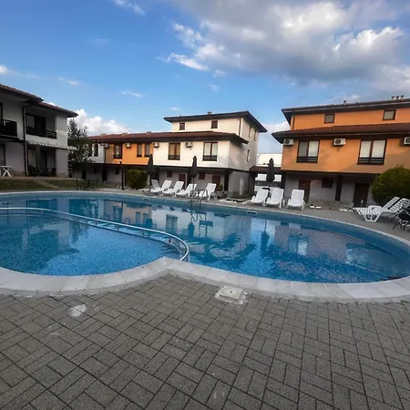 Apartment Donevi *